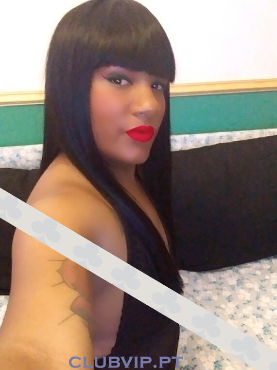 Acompanhante-Travestis Morenas Brenda Andrade-Leiria