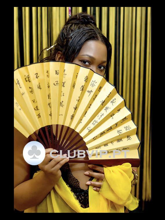 Acompanhante-Massagens Sensuais Lisboa - Tantric Moments-Lisboa