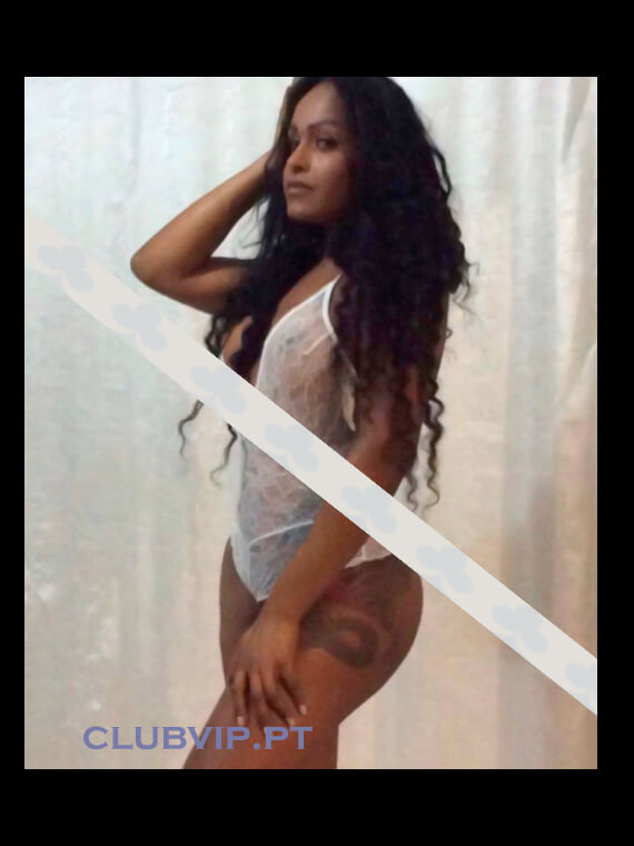 Acompanhante-Travestis Negras O Verdadeiro Luxo Vivian Bombom-Lisboa